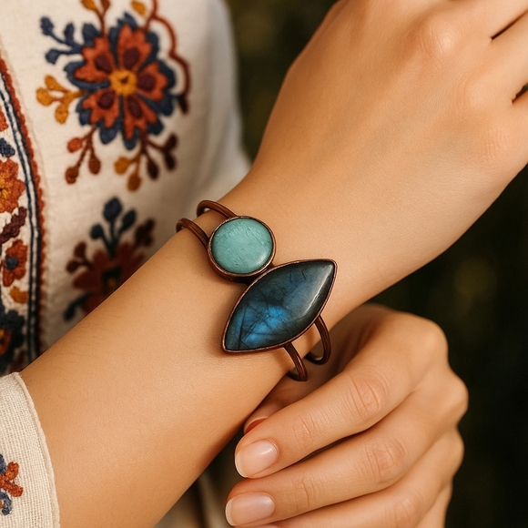 ๐๏ธBoho Chic Labradorite & Amazonite Antique Bronze Cuff Bracelet | Artisan Gems - Picture 13 of 13